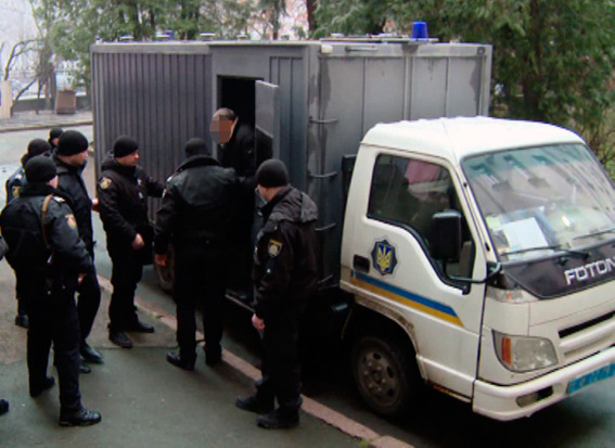 В Житомирі суд заарештував банду &quot;фейкових поліцейських&quot;